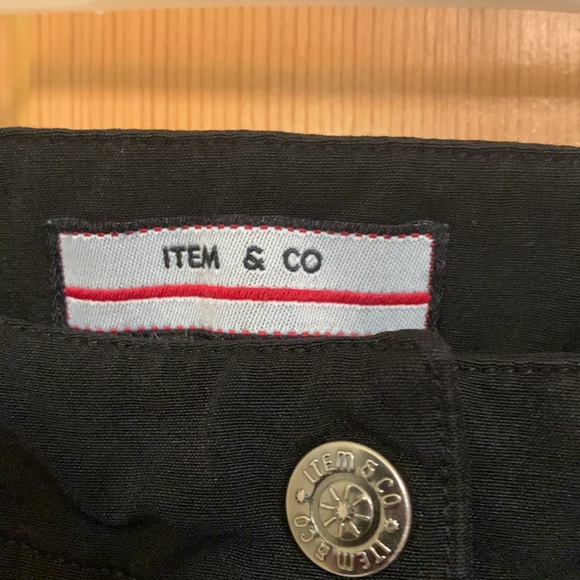 ITEM AND COMPANY 3/4 LENGTH PANTS - Picture 2 of 4